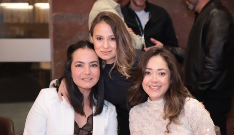  Mariana Meade, Paulina López y Roberta Martínez.