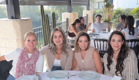  Ivette Coulon, Gaby Aranda, Cecilia Limón y Gloria.