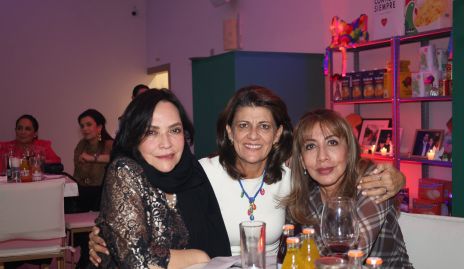  Lucía Betancourt, Pili Lázaro y Ana María Sanchez.