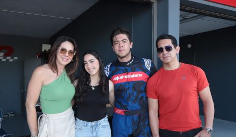  Susette, Andrea, Jorge y Onésimo.