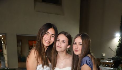  Marisa Gómez, Natalia Meade y Fernanda Rocha.