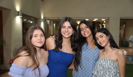  Fernanda Enríquez, Paty Gómez, Fernanda Valle y María González.