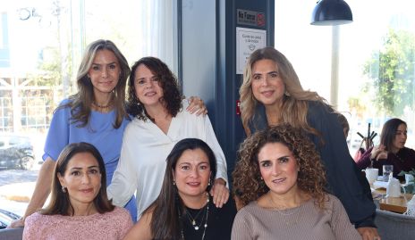  Olga Suárez, Alma Goldaracena, Pilar Díaz de León, Carmen Stevens, Elsa Lozano y Berenice Díaz Infante.