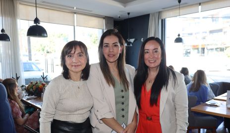  Pina Cadena, Cynthia Contreras y Paola Dávila.