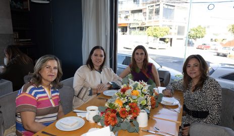  Marlú Mendizábal, Pili Torres, Vero López de Lara y Lupita Flores.