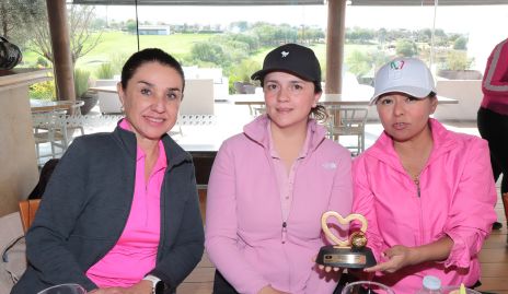  Elda López, Laura Favela y Estrella Varela.