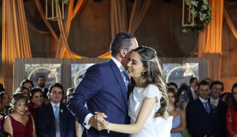  Salim Abud bailando con su hija Oly.