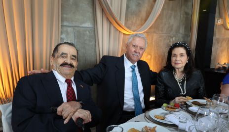  Jorge Abud, Elías Dip y Crucita  Leos de Dip.