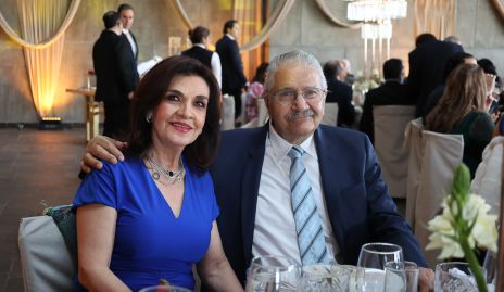  Rosa Elena Velasco de Dip y Salim Dip.