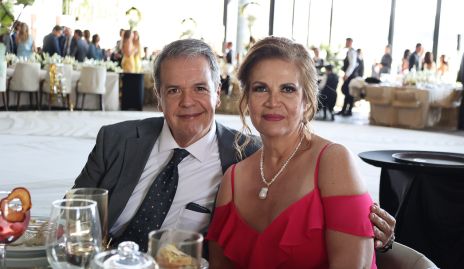  Luis y Lupita González.