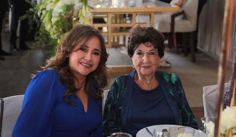  Lupita Flores y Anita Dip.