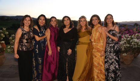  Oly de Abud con sus amigas.