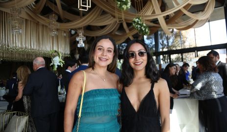  Karime y Rebeca Zamora.