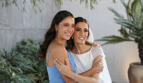  María José Alonso y Olivia Abud.