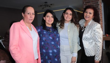  Marcela Suárez, Pili Zapata, Marcela Zapata y Pili Castro.