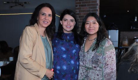  Mercedes Castro, Pili Zapata y Ana Meche Cifuentes.