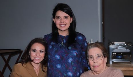  Esther Núñez, Pili Zapata y María Guadalupe Parra.