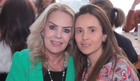  María Eugenia Zapata y Bibi Perea.