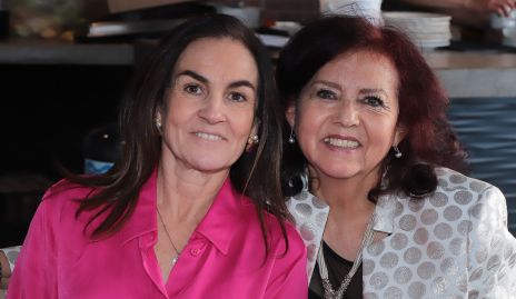  Carmen Zapata y Pili Castro.