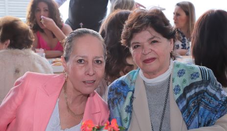  Marcela Suárez y Pilar Labastida.