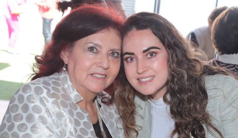  Pili Castro y Marcela Zapata.