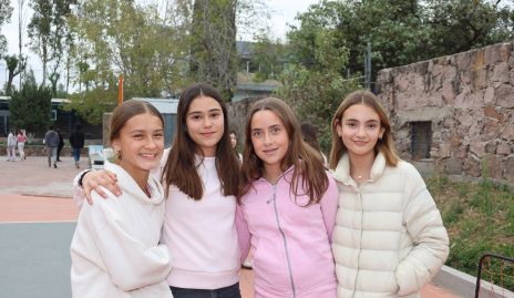   Roberta, Rafaella, Pauka y Ximena.