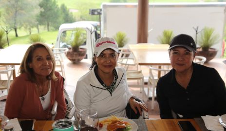  Alma Orozco, Patricia Gómez y Carla Ruiz.