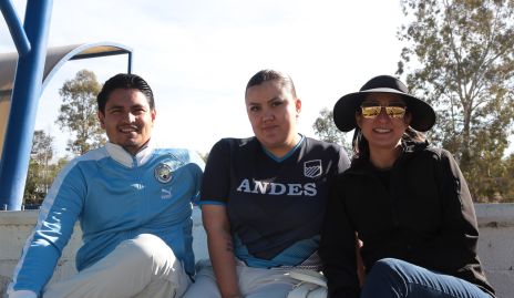  Leonel Castillo, Valeria Flores y Mari Fer Loza.