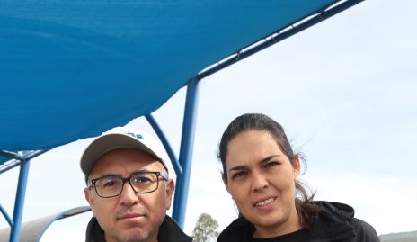  Christián Esqueda y Pilar Allende con su hijo José María.