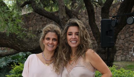  Lourdes y Sofía López Herrera.