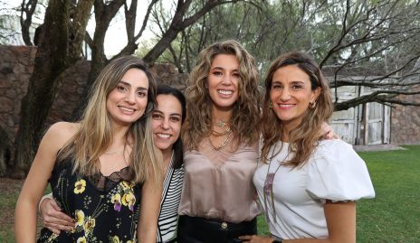  Montse Muñiz, Anaisa Torres, Sofía López y Georgina Ramos.