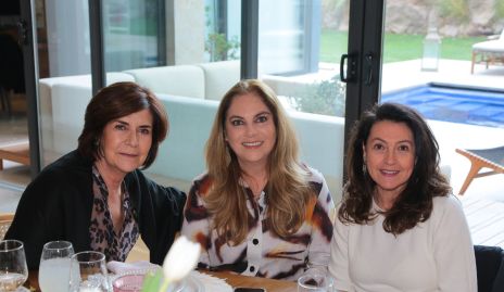  Coco Mendizábal, Alba Altamirano y Martha López.