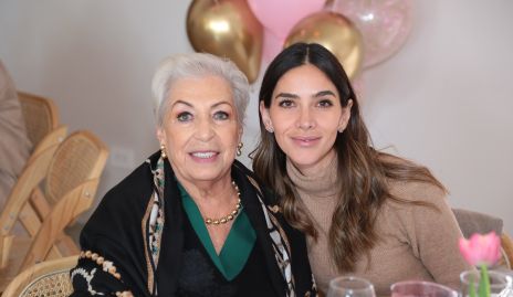  Olga María González y Elsa Santoyo.