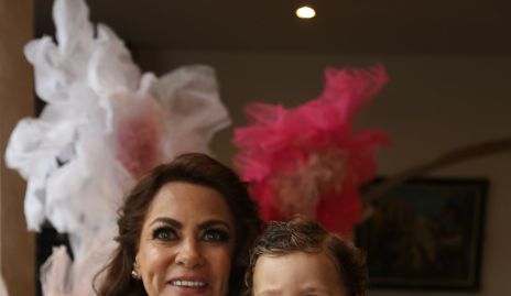  Raquel Altamirano con su nieto Lucca.