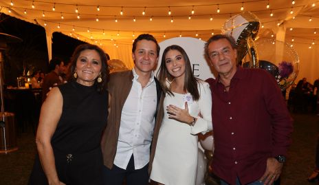  Anyul Kury, Franco Safont, Sofía Hernández y José Safont.