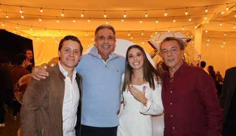  Franco Safont, Oscar Hernández,  Sofía Hernández y José Safont.