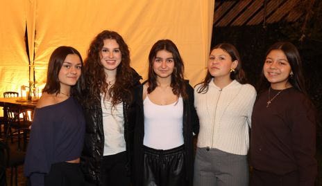  Ana Pau Ávalos, Luna Torre, Romina Chavero, Mari Tere Ávalos y Regina Chavero.