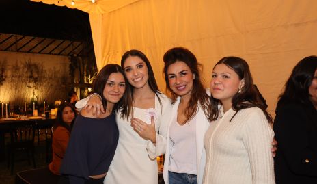  Ana Pau Ávalos, Sofía Hernández, Paulina Muñoz y Mari Tere Ávalos.