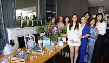  Margarita Martínez, Isa Cabrera, Alejandra Gutiérrez, Marisol Cabrera, Dora Cabrera, Vicky Fernández, Lucía Escobedo y Carmen Díaz Infante.