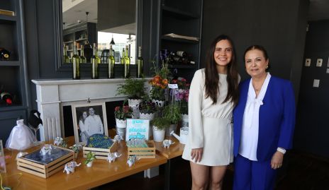  Marisol Cabrera y Dora Cabrera.