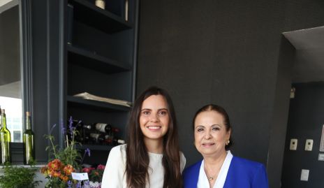  Marisol Cabrera y Dora Cabrera.