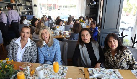  Patricia del Bosque, Márgara Herrera, Lula Camberos y Margarita Martínez.