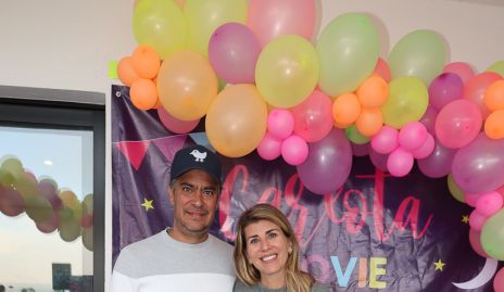  Sebastián Rosillo y Sofía Múzquiz con su hija Carlota.