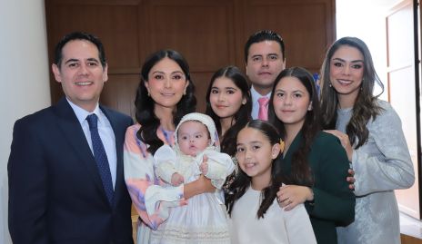  Luis Enrique Ramírez, Carolina Gallardo, María Gallardo, Andrea Ramírez, María José Ramírez, Ana Sofía Ramírez, Carlos Gallardo y Paulina Rodríguez.
rem18.jpg