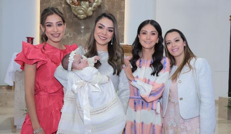  Claudia Rodríguez, María Gallardo, Paulina Rodríguez, Carolina Gallardo y Alba Licón.