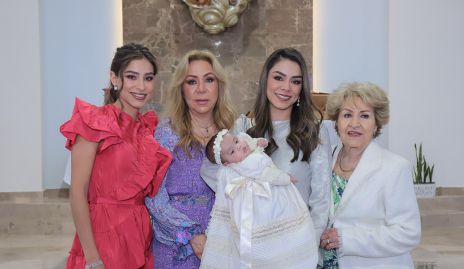  Claudia Rodríguez, Claudia Hermosillo, María Gallardo, Paulina Rodríguez y Josefina Hernández.