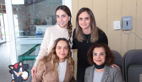  Paula Gómez, Ana Isabel Navarro, María Pía Gómez y Gloria Lara.