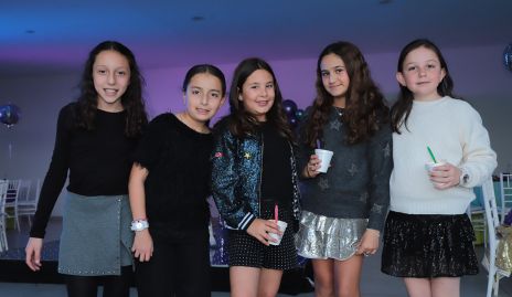  Regina Veytia, Luciana Briseño, Emilia Feres, Arantza Calzada y Lara Ocejo.