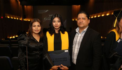  Martha Patricia Álvarez, Aneth Michelle y Miguel Ángel Vargas.