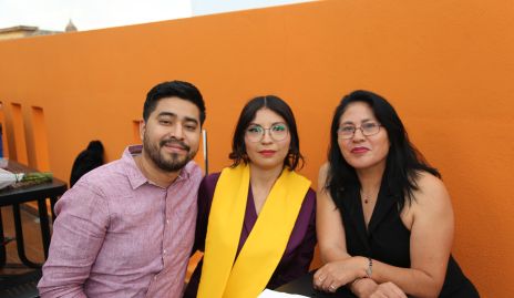  Víctor Tiscareño, Ivette Martínez y Margarita Andrés.